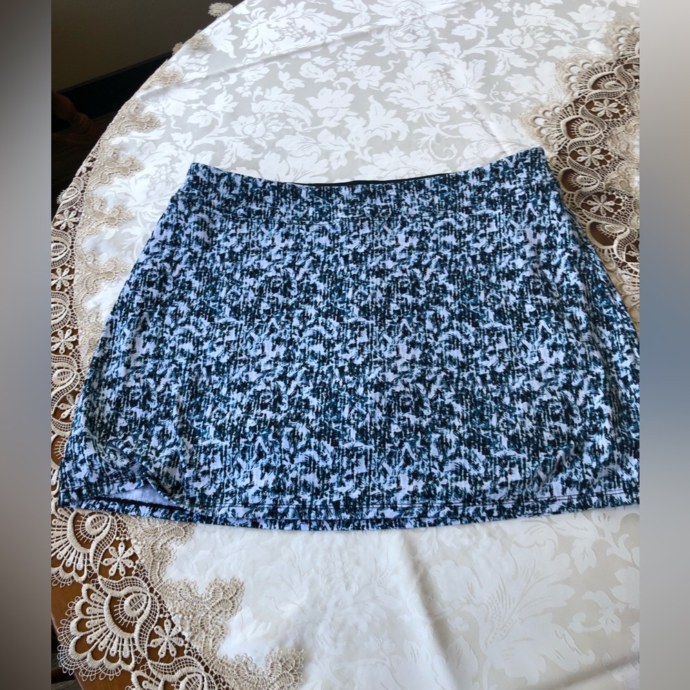 Tranquility by Colorado Clothing Patterned Skort Women's Size Medium Stretch